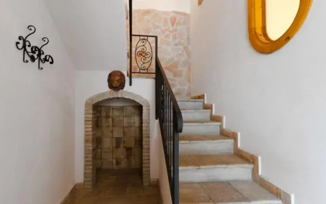 Alcantara Rustic House