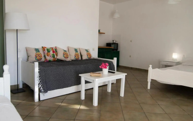 Armadoros Hotel Ios Backpackers