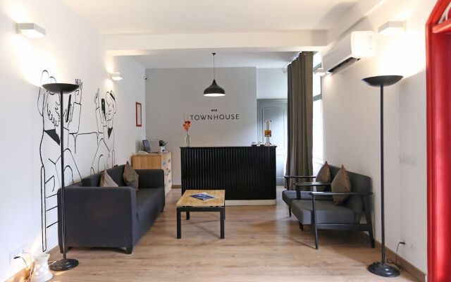 OYO Townhouse 020 Huda Metro South City 1