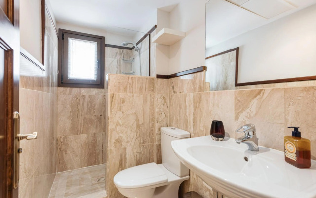 Stay U-nique Apartments Haya