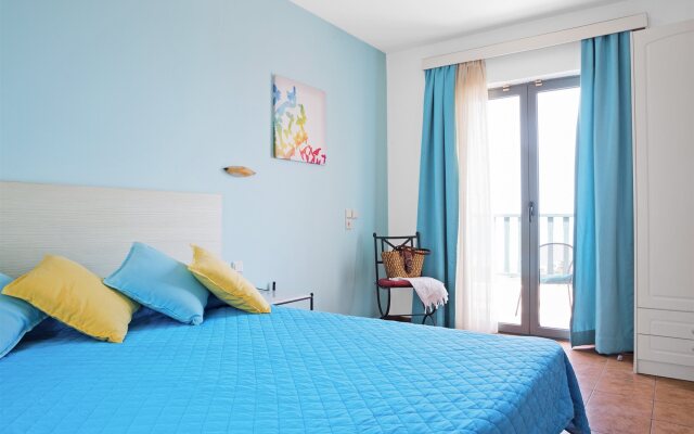 Elios Hill - Sun Kissed Happiness Hotel