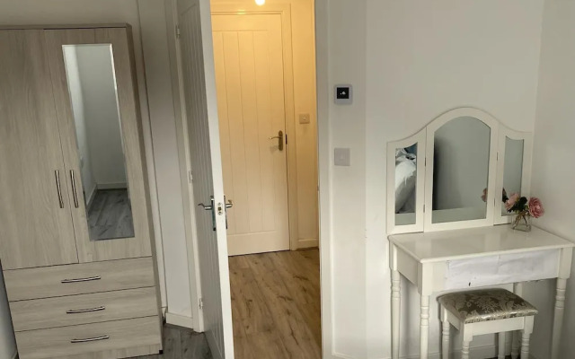1br-sleeps3-parking-nearcitycentre-shoppingcentre