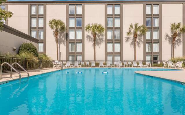 Wyndham Garden Summerville