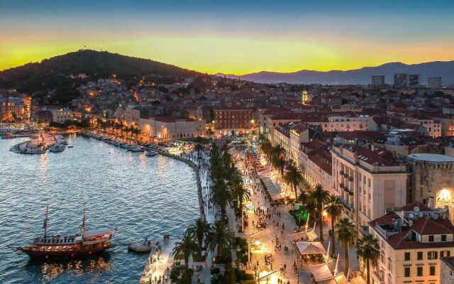 Nice Apartment in Split With 1 Bedrooms and Wifi