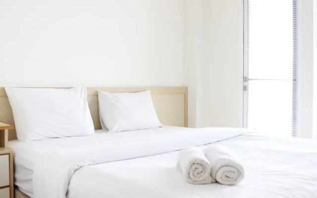 Relaxing Studio Apartment at Parahyangan Residence with Mountain View