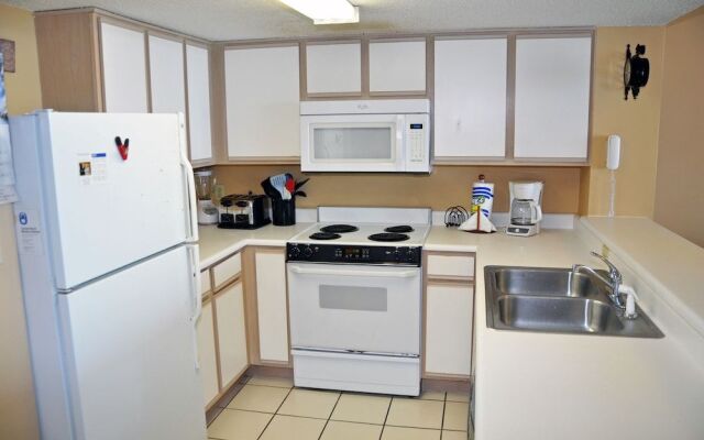 Verandas 305 3 Br condo by RedAwning