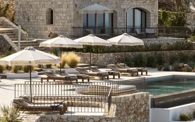 Rebek Luxury Villas & Suites