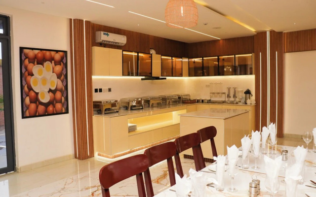 Humble Citadel Hotel