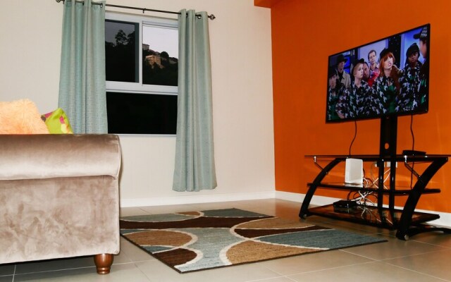 Modern Comfort Suites