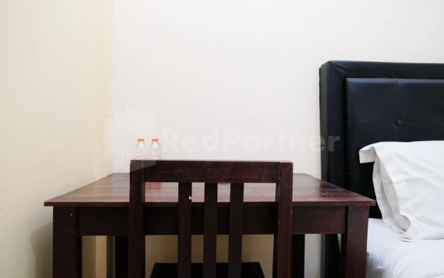 Mas Klimis Guesthouse Pakuwon Mall Mitra RedDoorz – Guest Rooms – Sleman