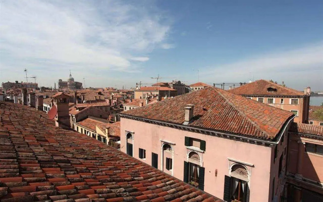 Palazzo Contarini Porta di Ferro