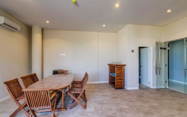 Moderno apartamento frente al mar y piscina - Azure Towers