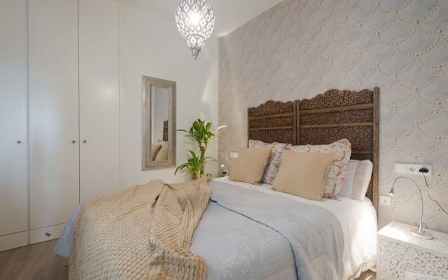 Granada Deluxe Apartments