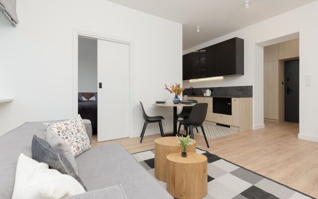 Apartment Emilii Plater 12 by Renters