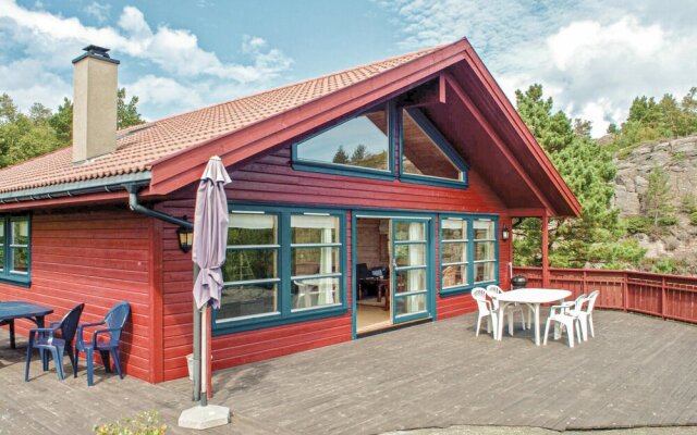Stunning Home in Lindesnes With 3 Bedrooms, Sauna and Wifi