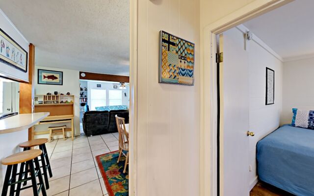 The Purple House - Four Bedroom Home