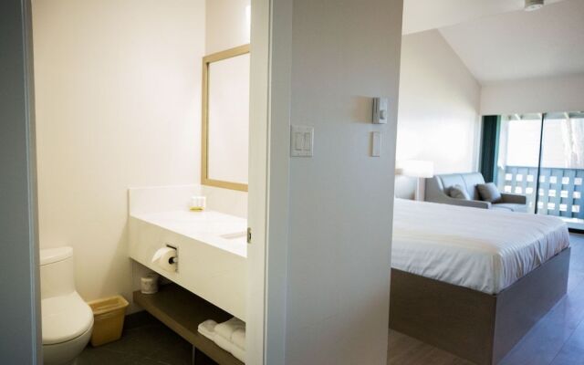 Sand Pebbles Inn