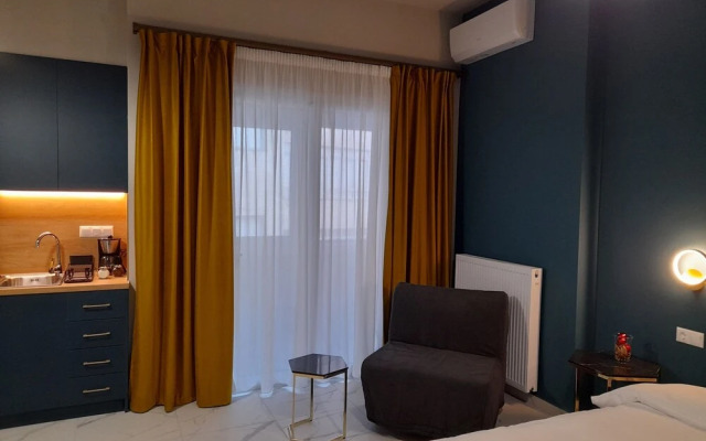 Black Onyx Comfort Suites