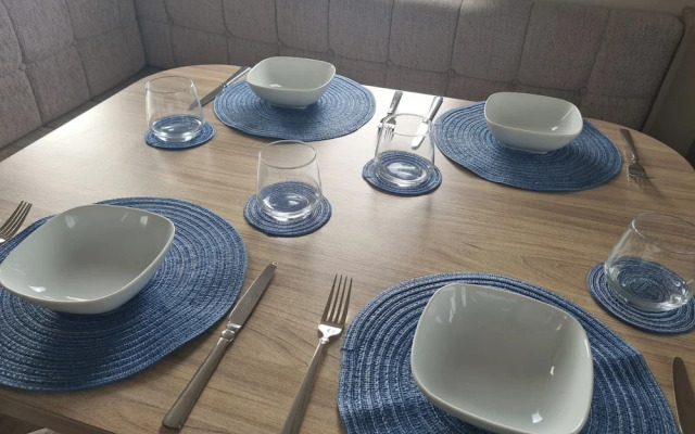 3 Bed Lodge - Sleeps 6 - Parking - Pets - Wifi