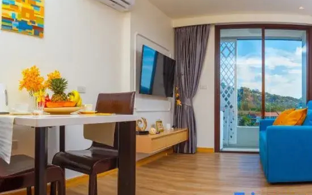 Nice Studio Top-Floor. Scenic Rooftop Pool. Surin Beach