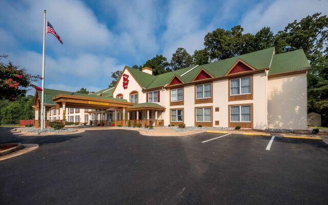 Red Roof Inn & Suites Stafford, VA