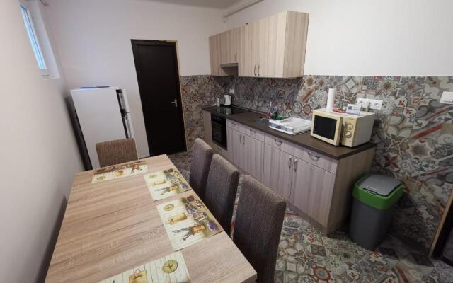 Máté Holiday Home