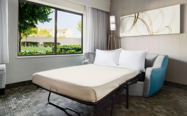 Courtyard by Marriott Salinas Monterey
