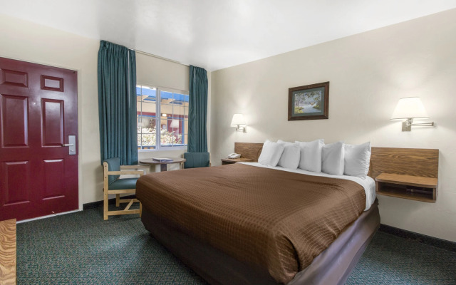 Town House Motel – Historic Old Town Eureka
