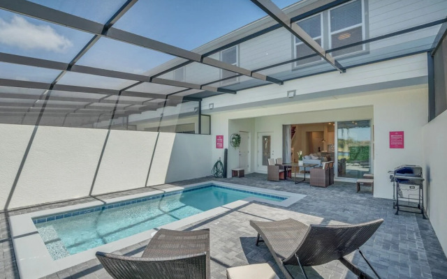 7561 Oak Spring Lane