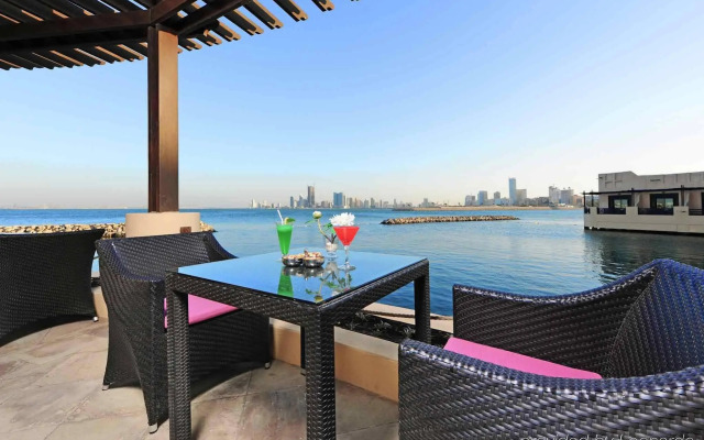 Novotel Bahrain Al Dana Resort