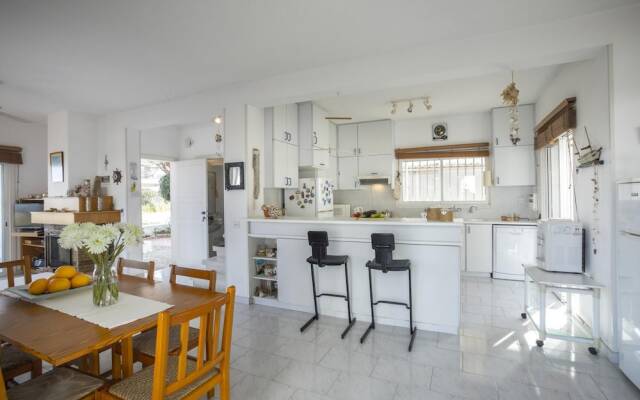 Protaras Nisia Seaside Villa