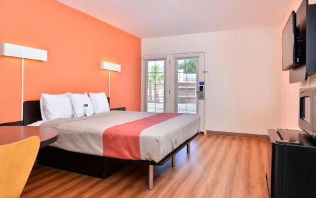 Days Inn by Wyndham Brawley