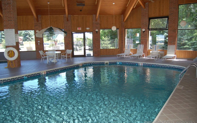 Capital O Amerihost Inn and Suites Mexico Hwy 54 MO