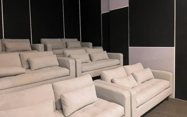 VOU Suites by Avia Suites