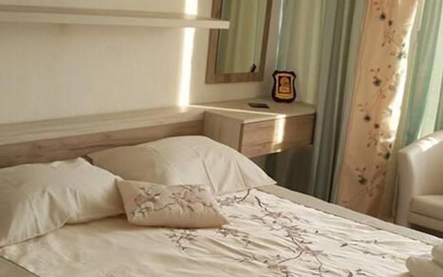 2-bed - Sleeps 4 - w Parking