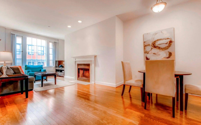 Global Luxury Suites at Back Bay