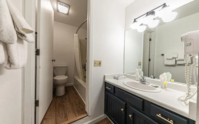 112 Bldg B 1 Bedroom Condo