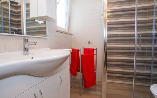 Exquisite Apartment With Private Terrace in Porec