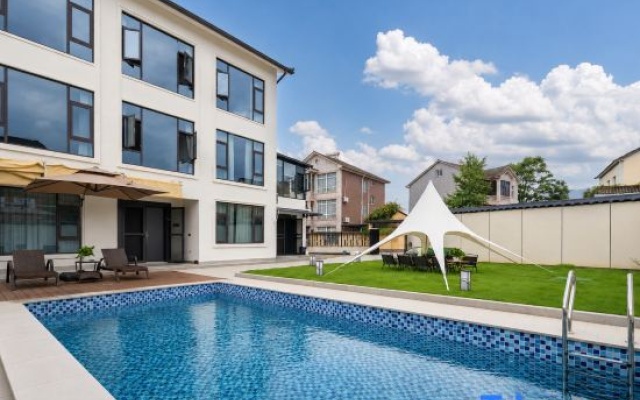 Xidu Xiaozhu · Stream Tracing Swimming Pool Vacation Boutique Stay (Anji Zhongnan Baicao Garden) – Pool – Huzhou