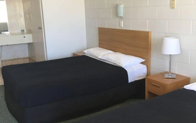 Q Express Motel
