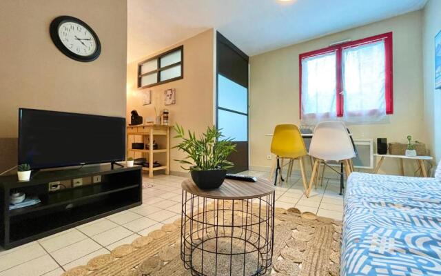Apartment for 4 person 3min walk to GEMTramGare #C1