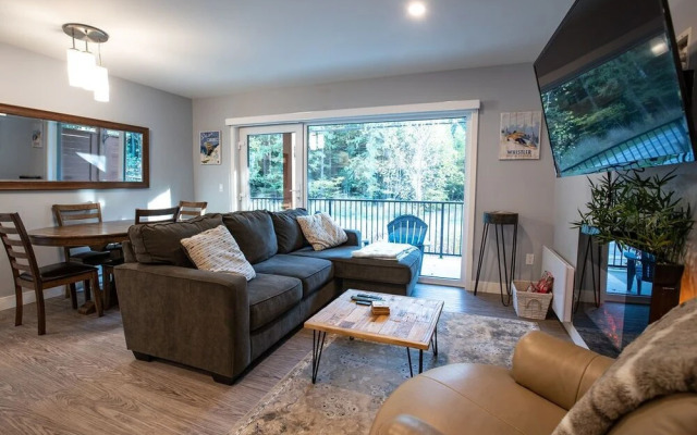 Al's Escape by Revelstoke Vacations