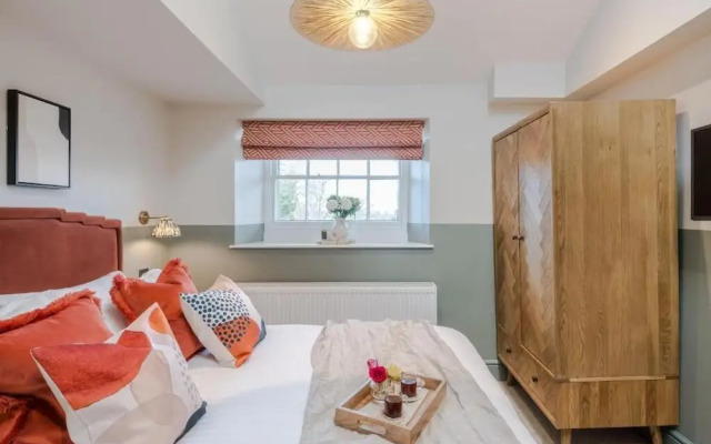 Your Apartment - Redland Place