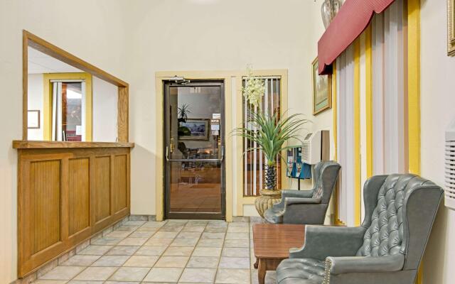 Baymont by Wyndham Liberty MO