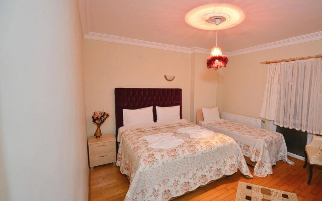 Assortie La Villa Hotel