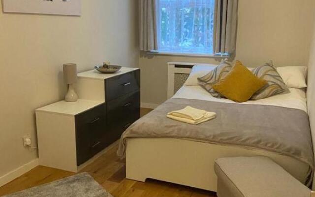 2 double bedroom flat