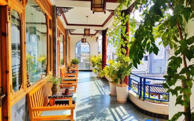 Dali Shuanglang Suiyuanju Inn