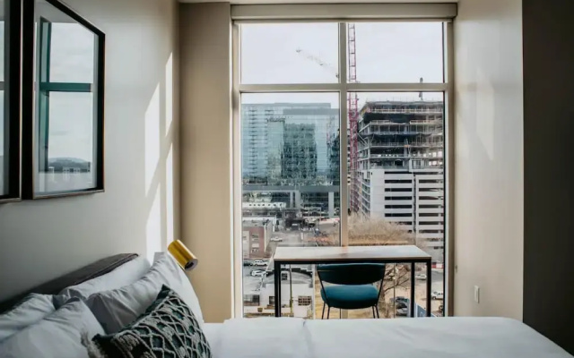 Nashville Trendy 2BD 2BA Apartment