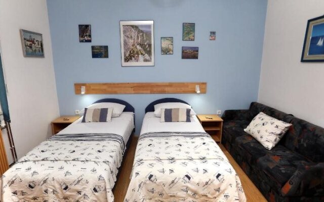 Stela Apartments