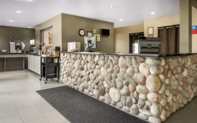 SureStay Plus Hotel by Best Western Lethbridge